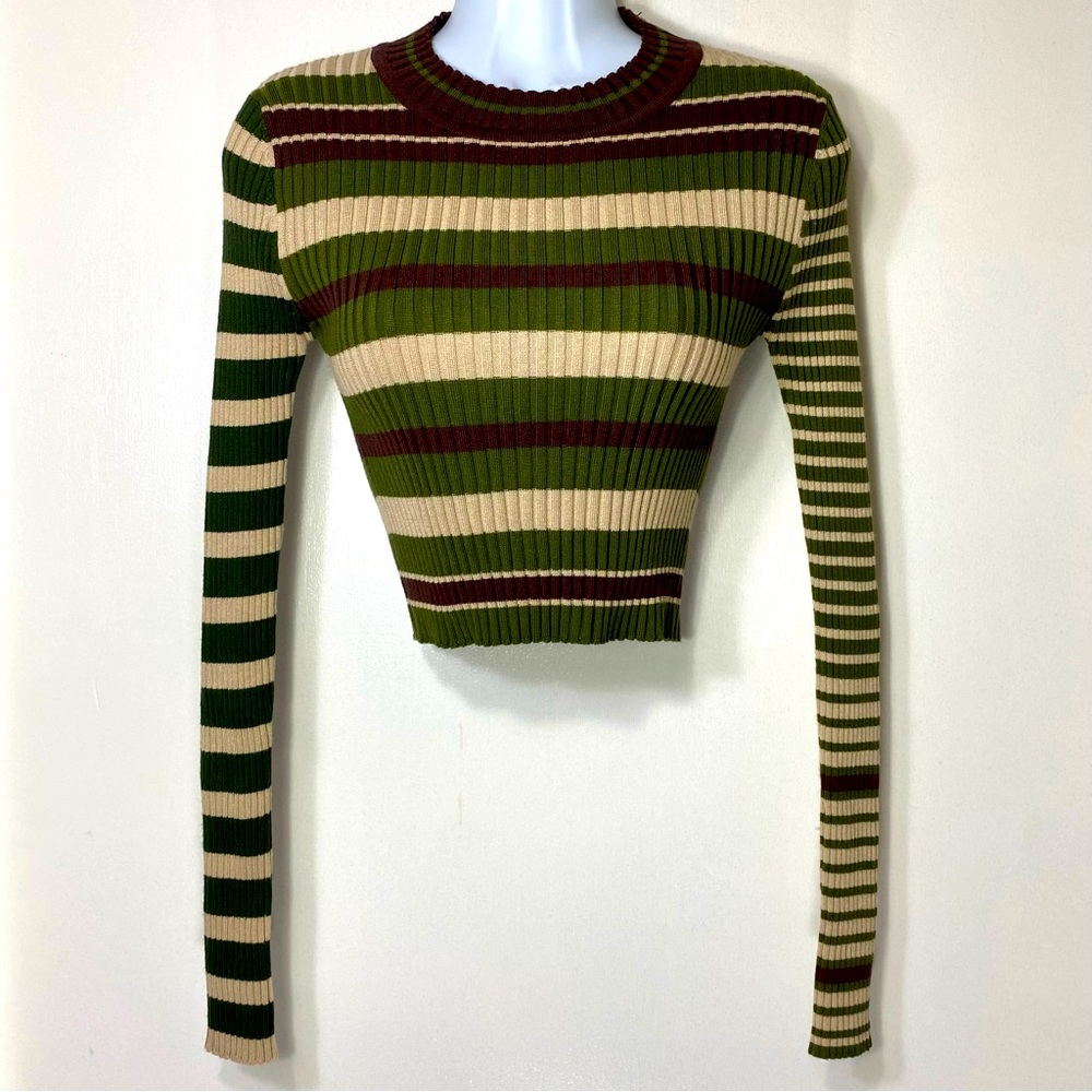 Derek Heart Ribbed Green Cream Stripes Cropped Junior’s Crewneck Top, S-M